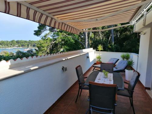 Two-Bedroom Apartment with Terrace and Sea View