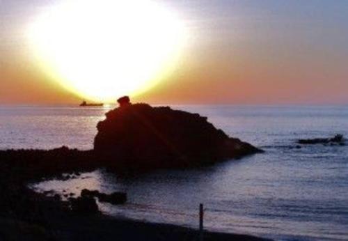 Comfy Burrero Beach Apartment Near Airport/ Wifi&Parking