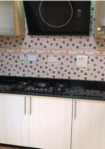 Duplex, 3 Bedroom Spacious House