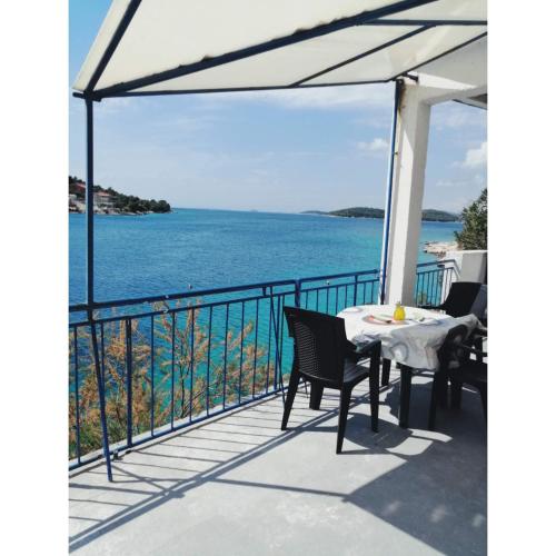  Apartments Sub-vacation in Ražanj
