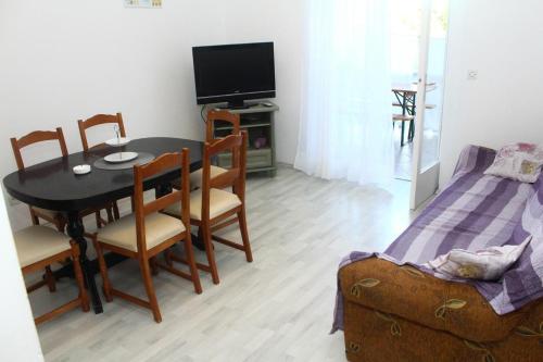 Apartments with a parking space Sveti Filip i Jakov Biograd - 16708 - image 14