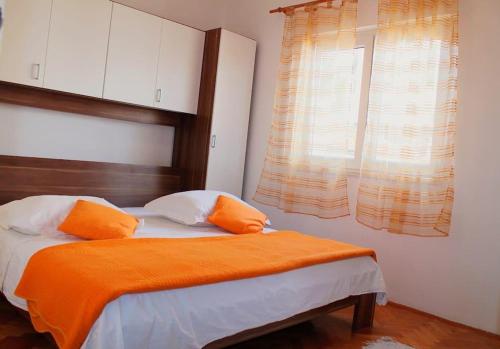 Apartments with a parking space Dugi Rat Omis - 17290 - image 7