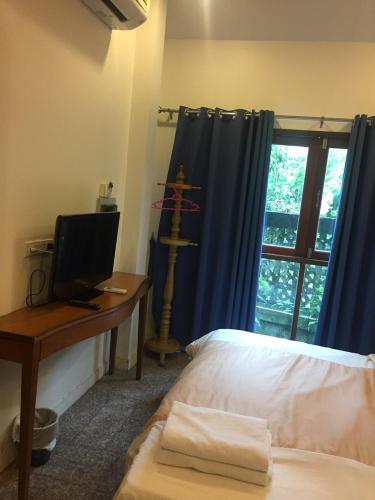 Standard Small Double