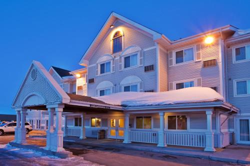 ทางเข้า, คันทรี อินน์ แอนด์ สวีท บาย เรดิสัน แซสคาทูน ซัสแคตเชวัน (Country Inn & Suites by Radisson, Saskatoon, SK) near สนามบินนานาชาติซัสคาทูน จอห์น จี. ดีเฟนเบเคอร์