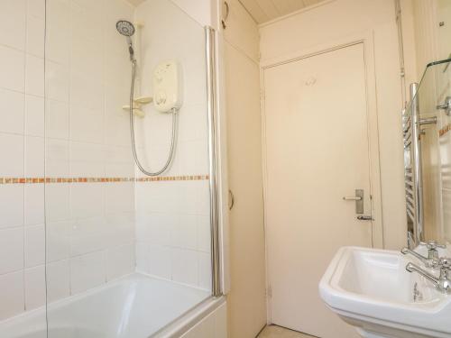 Wootton Gray - main image