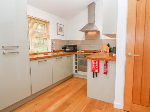 1 Lake View, Looe (photo 10)