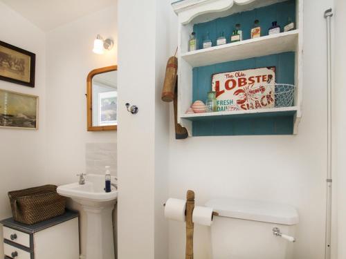 Chapel House - image 6