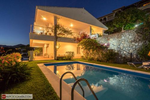  Villa sobre el Mar Alborán, Pension in La Herradura