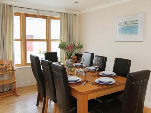 Gull House - image 3