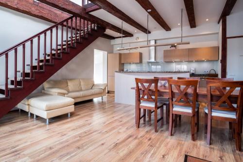 Dream Stay - Five Bedroom Penthouse in Old Town, Tallinn (photo 8)
