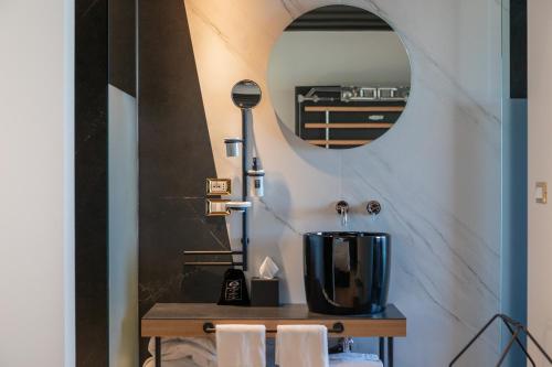 Deluxe Fitness Double Room with Terrace and Lake View