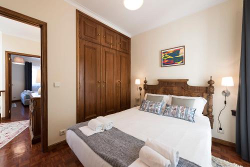 LovelyStay - Heritage Collection House with 4Bedrooms