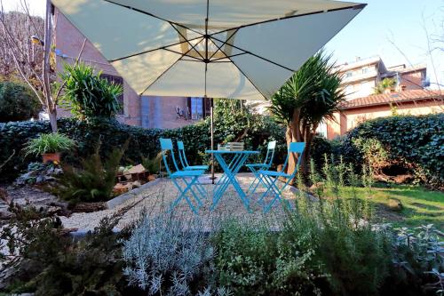  GARDEN DOWNTOWN. 3 stops from Colosseum in Rom