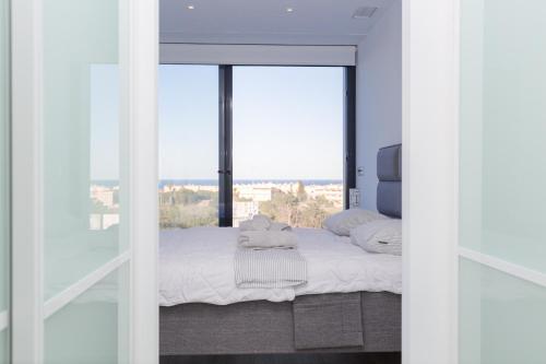 Fidalsa Moet & Chandon Sea Views - image 8