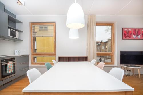 One-Bedroom Apartment room in Dream Stay - Stylish Apartment near Old Town with Free Parking