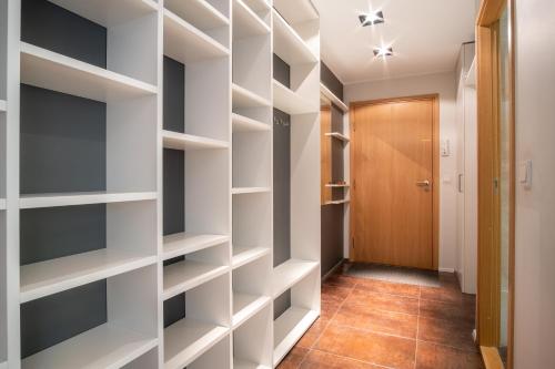 Dream Stay - Stylish Apartment near Old Town with Free Parking, Tallinn (photo 10)