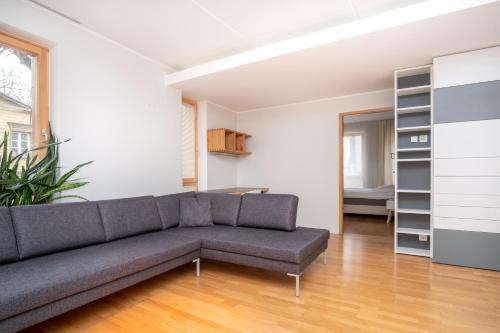 One-Bedroom Apartment image 5