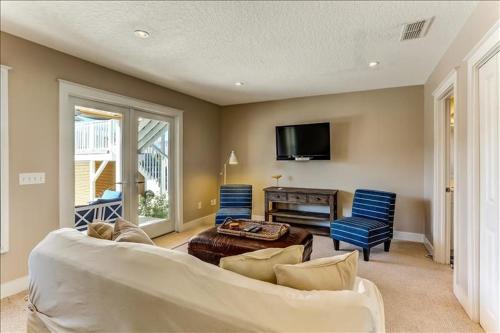 2319 S Fletcher Home Home - image 3