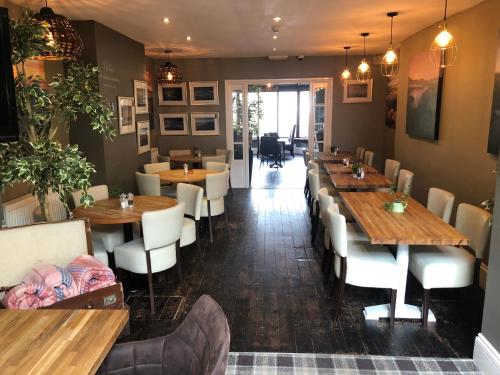 The Sunningdale - image 8