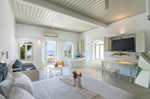 Samaria by the Sea Room Type - Superior Suite with Sea View