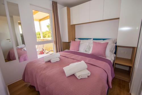 Mobile Homes at Camping Ugljan Resort - image 6