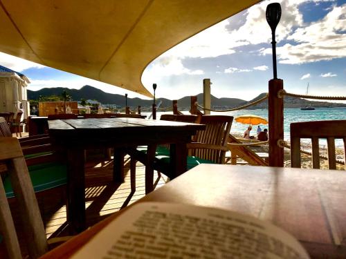 Restaurante, SXM Spotters Paradise in Simpson Bay