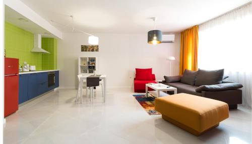 Pop your COLORS - Funky and Modern 1BDR Apt by Flat Mаnager, Plovdiv