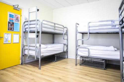 Bed in 8-Bed Mixed Dormitory Room image 8