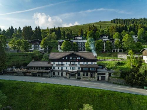 . Albergo Ristorante Bucaneve
