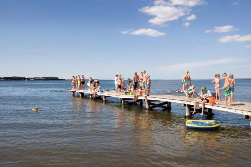 Hvalpsund Færgekro - image 12