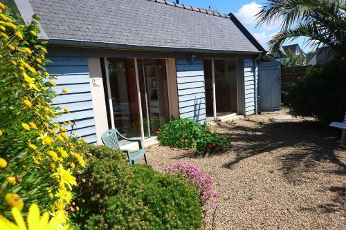 Le petit cottage entre village et mer gîte à louer Trélévern