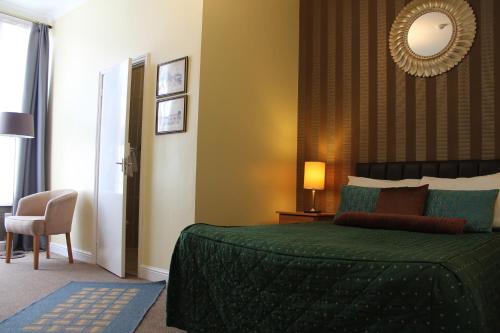room detail thumbnail 0