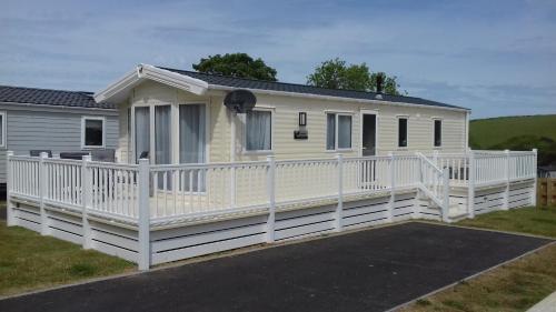 Porth Retreat at Newquay Bay Resort – khách sạn tại Trevelgue