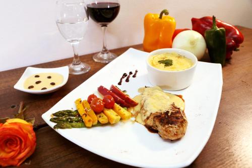 Food and beverages, Hotel Miraflores in Ibarra