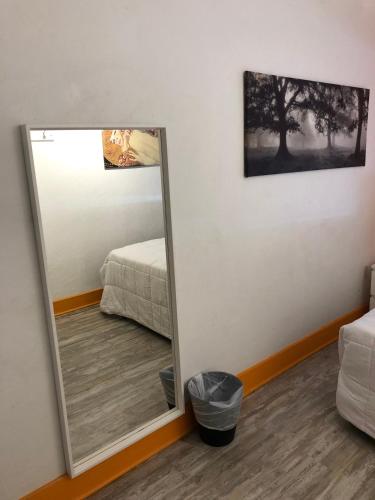 SoBe Hostel & Bar Image 40