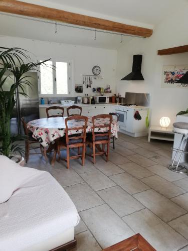 Facilities, Mas Saint Louis in Saignon