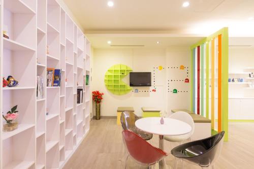 The Crystal Inn Sun Moon Lake4