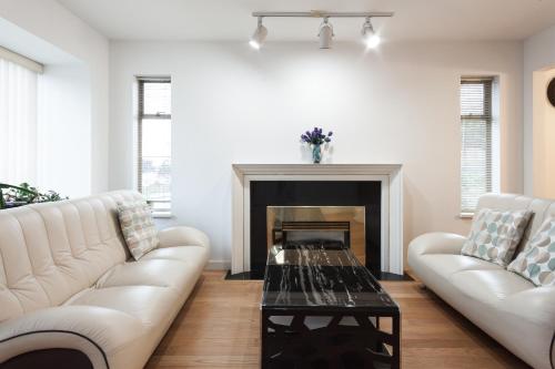 Convenient to Attractions & Close To Airport in Vancouver, Canada