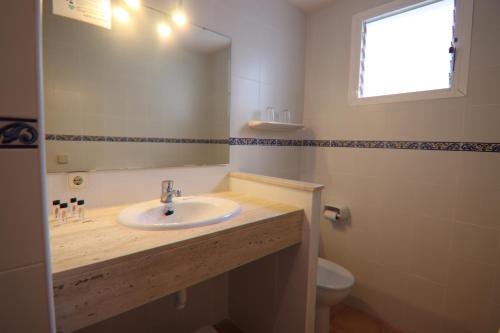 Hostal Cala Ratjada - image 10