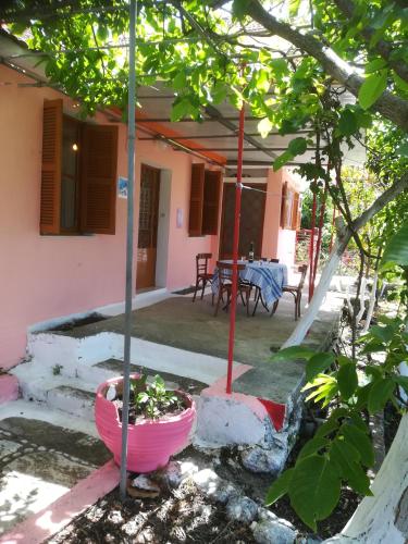  Lemon house in Ferendináta