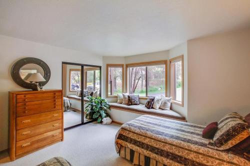 zRidge Condo 01 - image 2