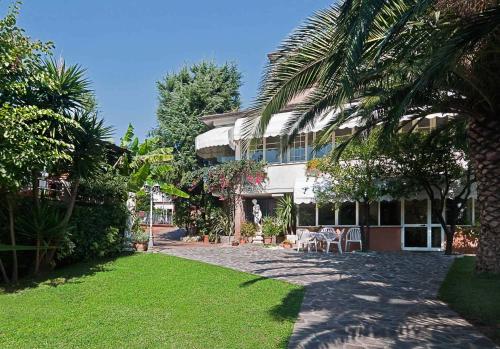  La Chandelle, Pension in Massarosa