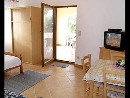 Apartments Stjepan-10m from beach - image 8