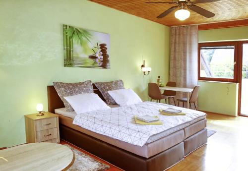 Bed, Tolena Heviz Apartments in Hévíz
