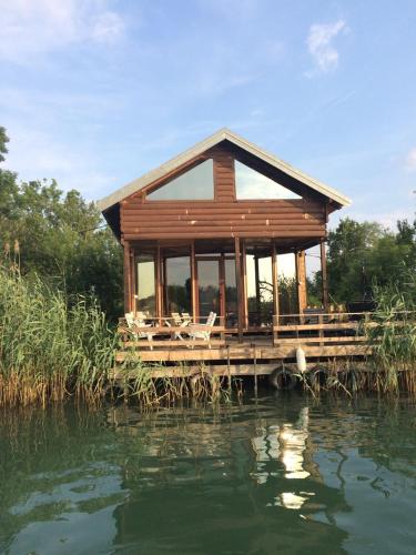 La Porta River House