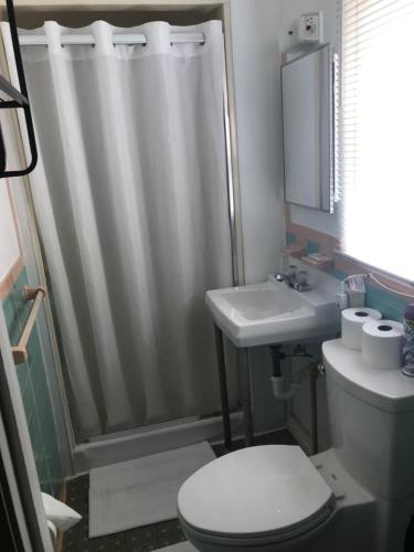 Evergreen Motel