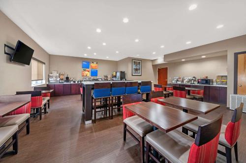 Comfort Inn Oklahoma City - image 9