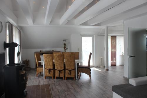 Ferienhaus Abbi mit Schwimmbad und Fitness fur 8 Personen, Strand, Norddeich