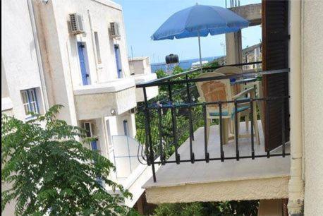 Artemis Rooms in เอไจนา