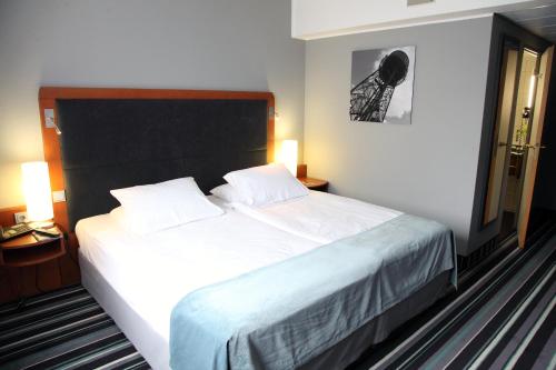 1 queen bed